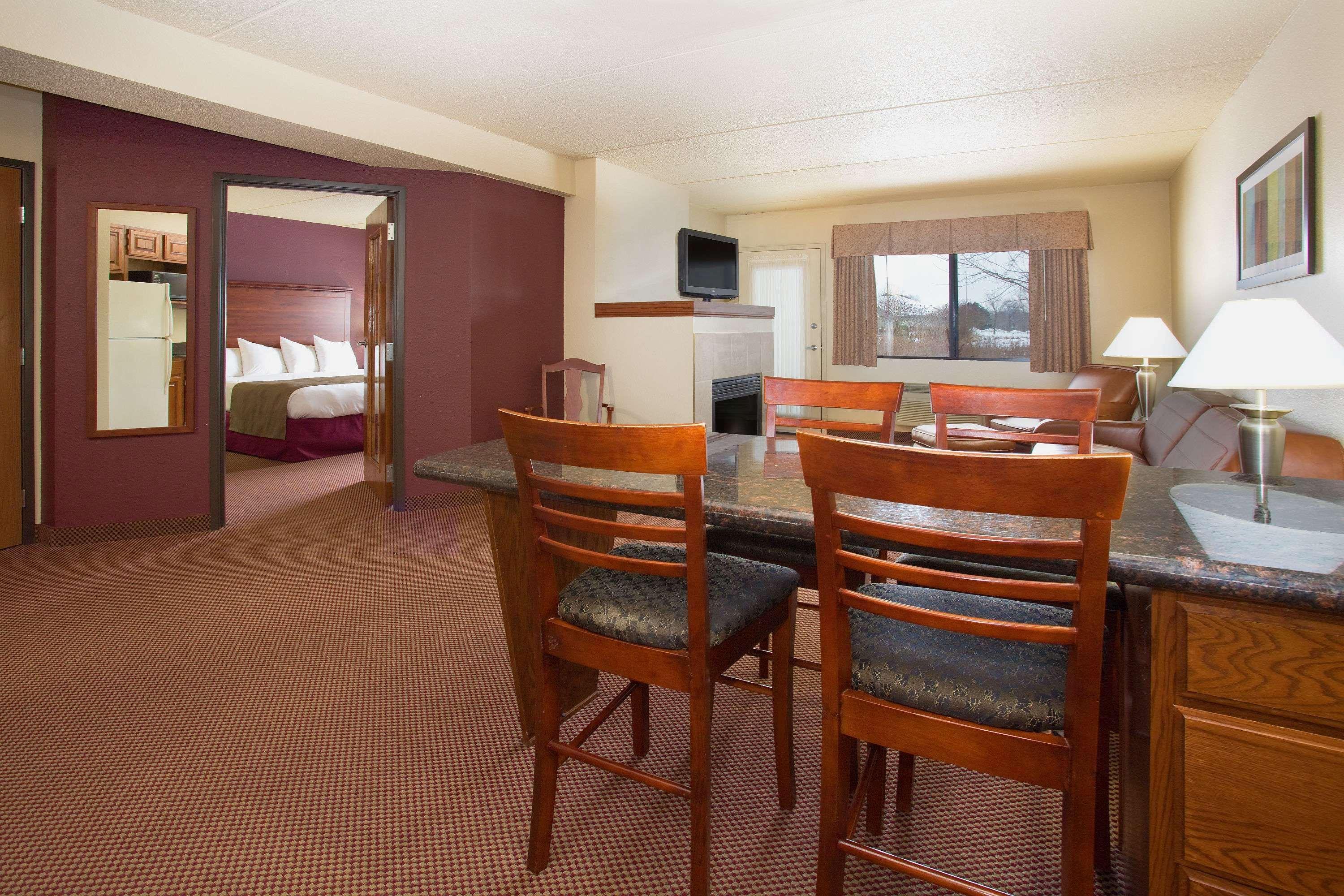 Americinn By Wyndham New London Екстериор снимка