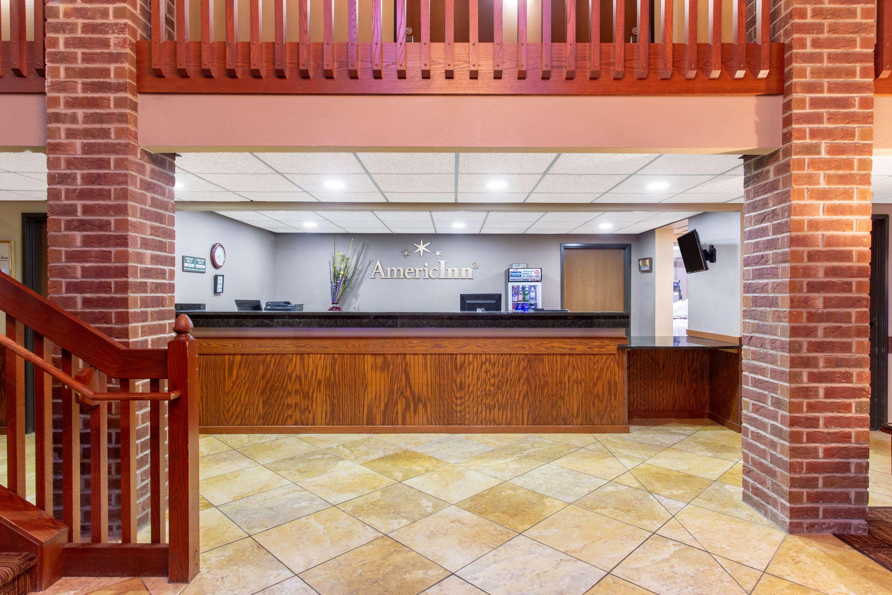 Americinn By Wyndham New London Екстериор снимка