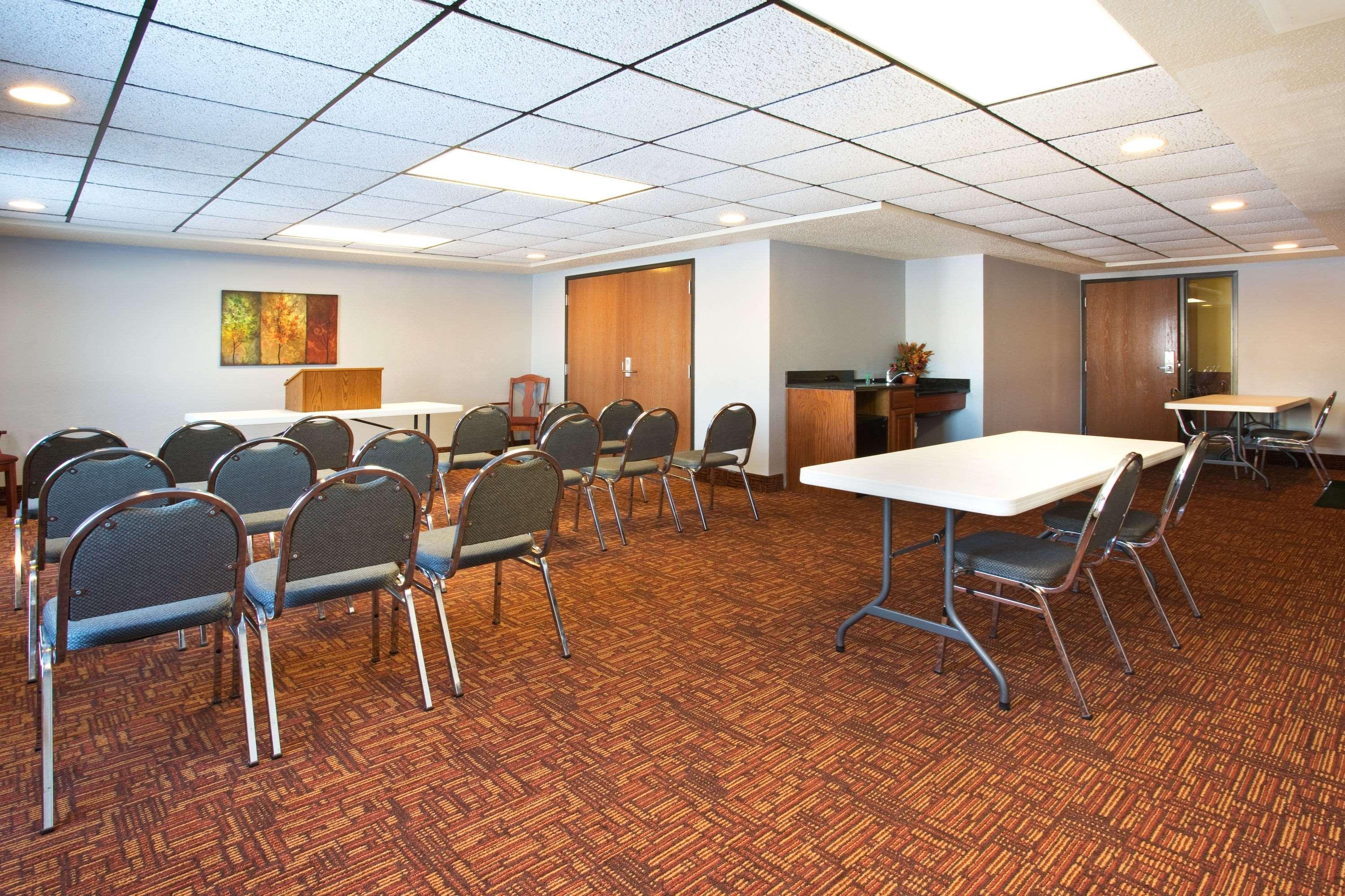 Americinn By Wyndham New London Екстериор снимка