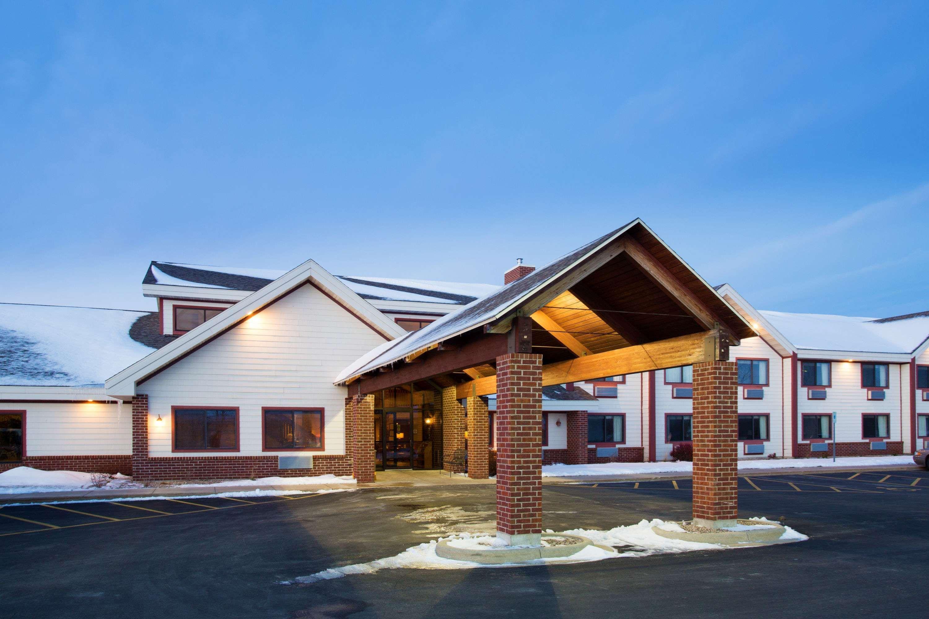 Americinn By Wyndham New London Екстериор снимка